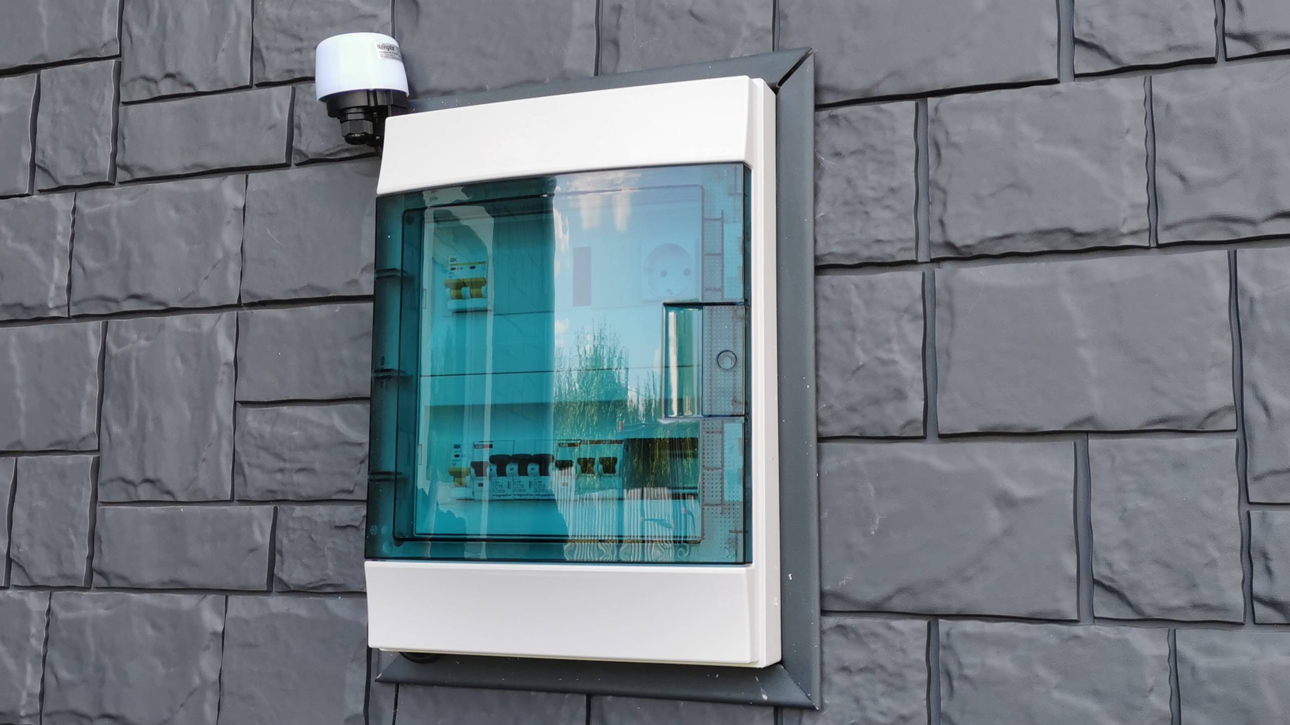 Монтаж РЩ IP65 в боксе от ABB Mistral65 смотреть онлайн