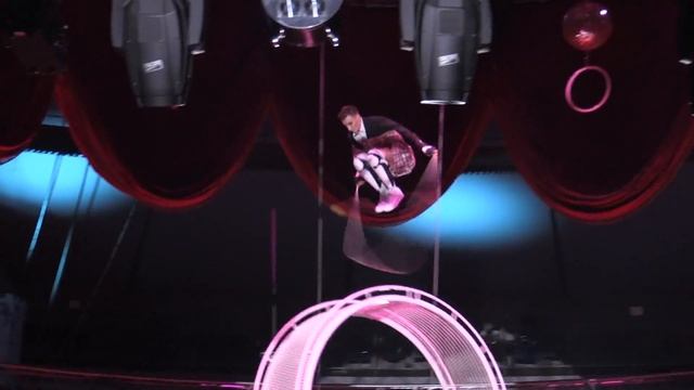 «Шоу воды, огня и света!» смотреть онлайн