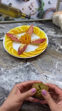 Яркая фруктовая нарезка , как вам ? Оставляйте реакцию
