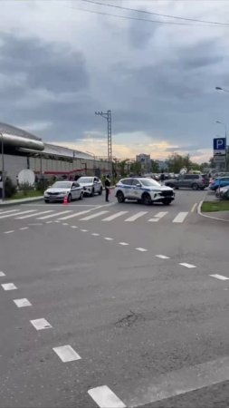 ‼️Водитель Audi сбил трех человек на пешеходном переходе на улице Герасима Курина‼️