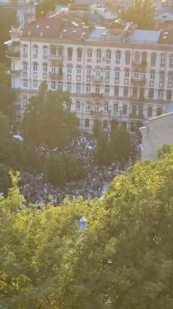 На Украине набирают обороты протесты против подчинения антикоррупционной системы.