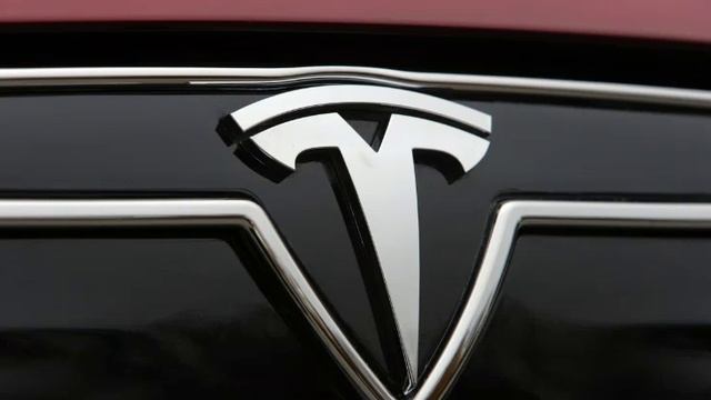 Маск предупредил о тяжелом времени для Tesla из-за мер Трампа. смотреть онлайн