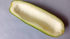 ЛОДОЧКИ из КАБАЧКОВ с КУРИНЫМ ФИЛЕ, ГРИБАМИ, ОВОЩАМИ и СЫРОМ