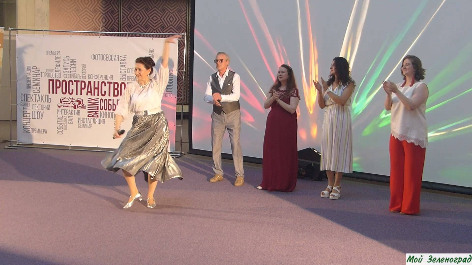 «Дремлет море в ночи». Концерт вокальной студии «Бельканто» смотреть онлайн