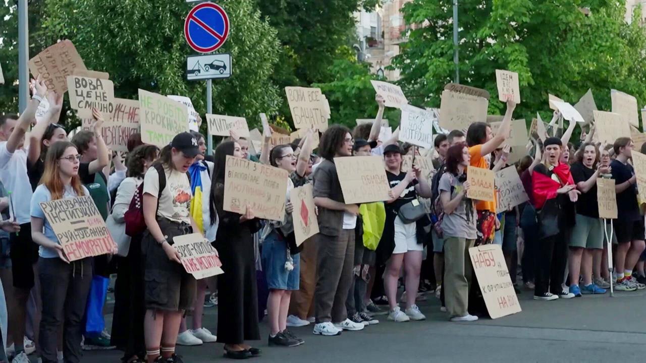 Зеленский внес в Верховную раду законопроект об антикоррупционных ведомствах