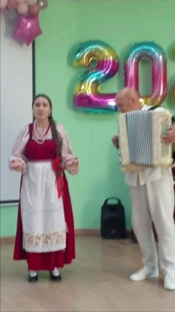 Песня: "За реченькой" (фольклор)