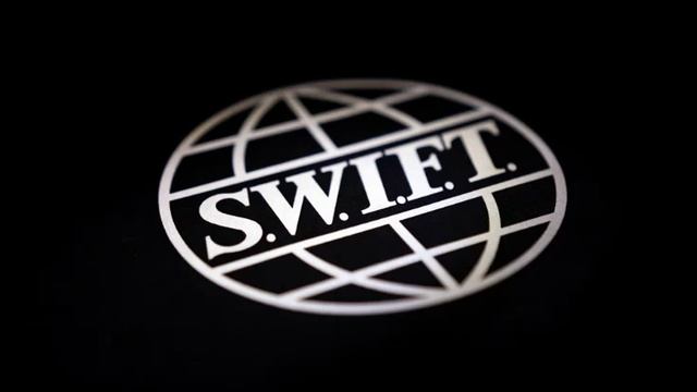 Доля доллара в расчетах через SWIFT в июне опустилась до 47,19%. смотреть онлайн