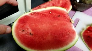 Интересный арбуз.