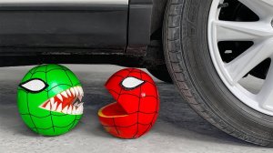 Машина давит предметы колесом! Эксперименты с колесом! Давим Pacman! Залипалка ASMR