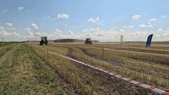 Соревнования на тракторах - опыт решает все.