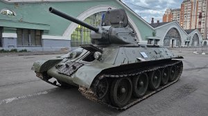 Маневрирование танка Т-34 на выставке "Моторы Войны", 24 апреля 2025