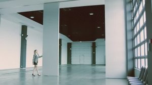Раздвижная стена PARTHOS от компании ФОЛДИН в шоуруме