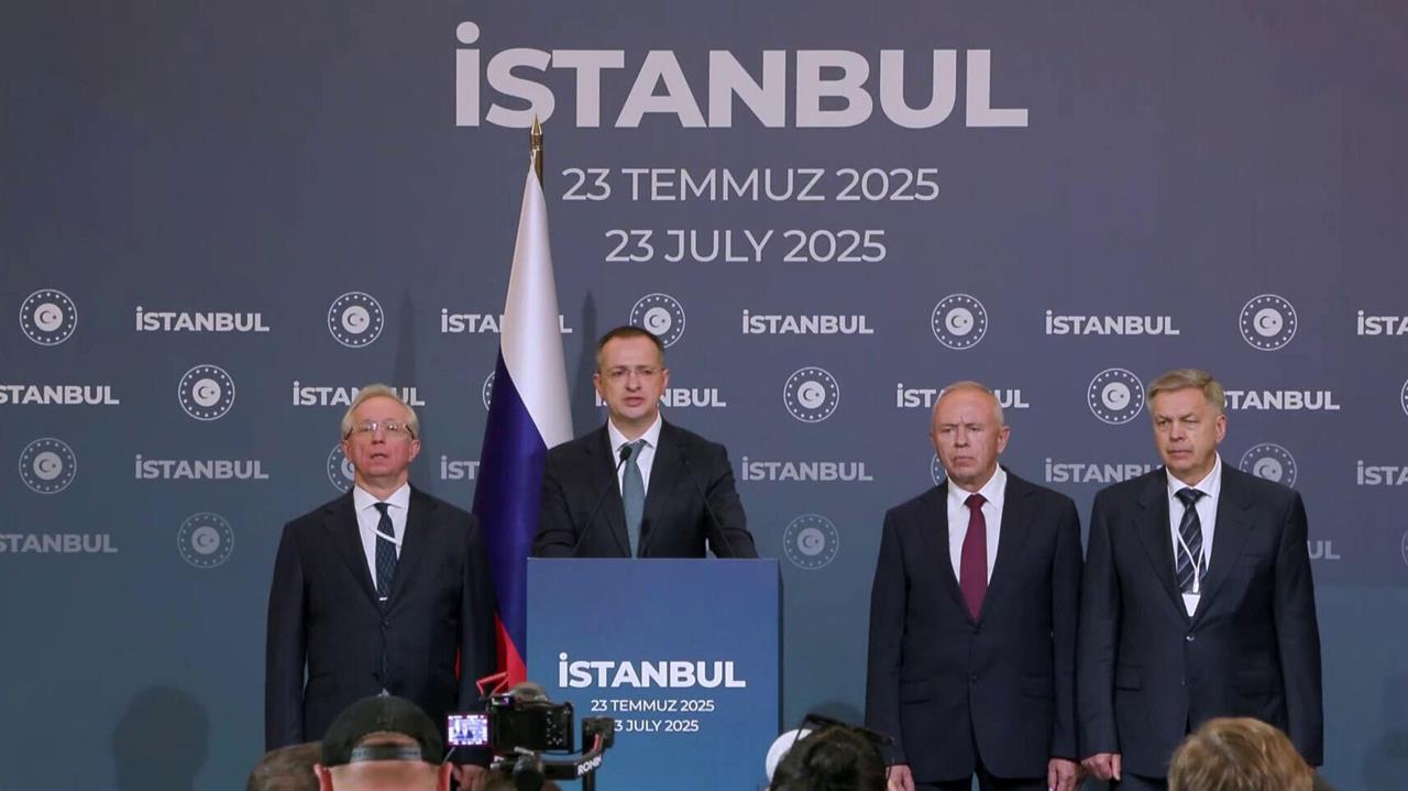 В Турции прошел третий раунд переговоров делегаций России и Украины