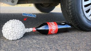 Машина давит предметы колесом! Эксперименты с колесом! Давим Coca Cola! Залипалка ASMR