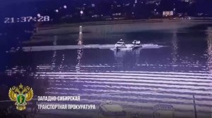 Столкновение двух моторных лодок на Телецком озере