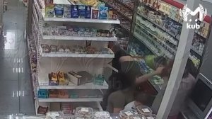 В Краснодаре в ЖК «Кубанский» группа цыганок устроила нападений на местные продуктовые магазины !!!