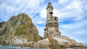 Смотритель маяка на планете Ялмез (посвящается Вадиму Шефнеру)