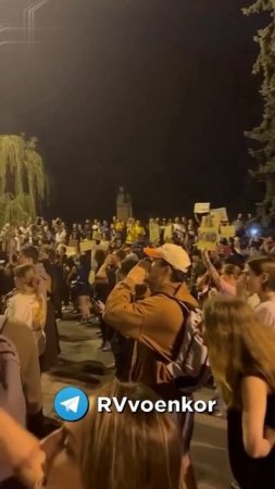 ‼️🇷🇺⚔️🇺🇦«Зеля-чёрт!»-протестующие на Украине в бешенстве от того,что Киев проигнорировал массов