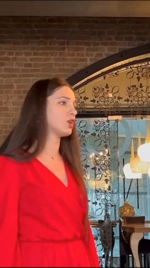 За 4 часа до этого видео,случился приступ . Я считаю, что в таких тяжелых условиях ,спела приемлемо