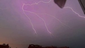 ⚡️Шикарную грозу удалось поймать в Чехове⚡️