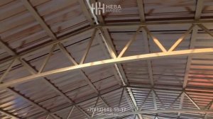 Двускатный навес для загородного дома с профлистом