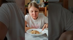 Мукбанг. Рыбная запеканка, салат