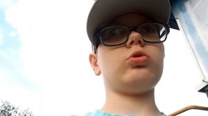 сериал братики очкарики серия 14 с батей на рыбалку