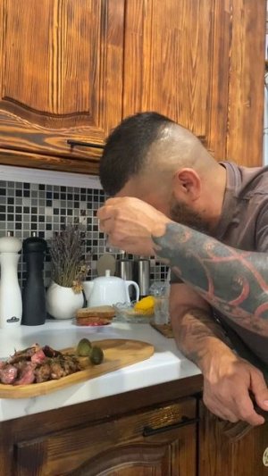 Чак стейк с кровушкой