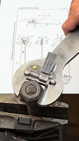 Необычный ключ. Но доверия не внушает.