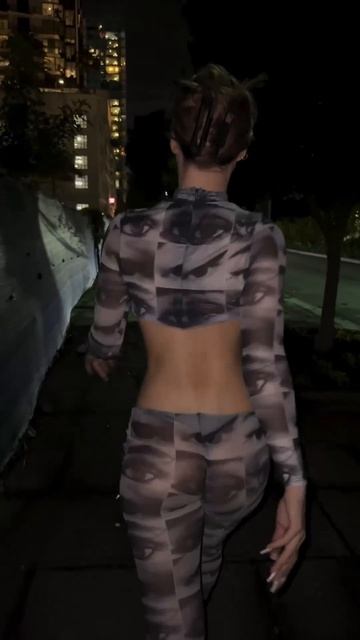 Красивый костюмчик смотреть онлайн