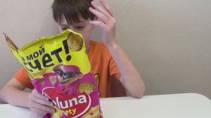 Пробую  Новый вкус ｜ Снек кукурузный - Цветочки со вкусом Банана от DELUNA - sxwarden