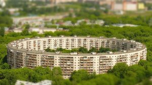 С какой целью в СССР строили дома в форме бублика?