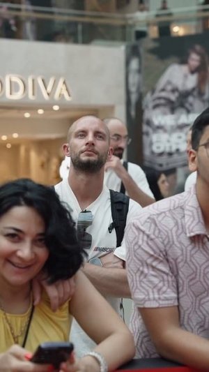Пётр Ян: открытая тренировка. Мотивационная речь и футболка в толпу фанатов