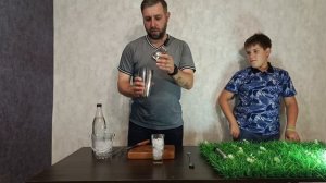 Клубнично банановый коктейль