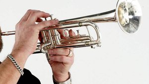 А, старой я стану завтра, какая я вам старуха...