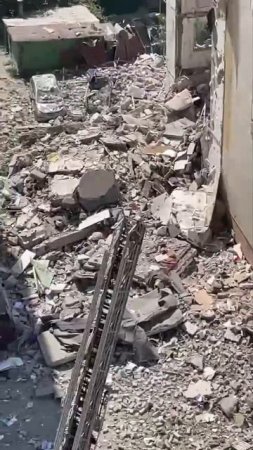 ❗️ Взрыв газа произошел в подъезде жилого десятиэтажного дома в Саратове.   Предварительно, погибли