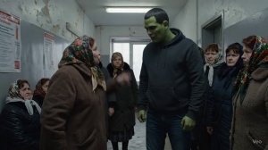 ИИ бабуля и халк в поликлинике
