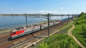 Поезда России: грузовые и пассажирские поезда РЖД в Иркутске летом 2025 | Транссиб