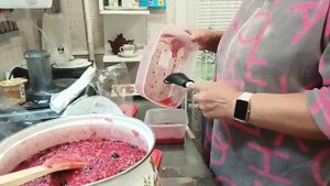 Готовлю желе из Красной смородины, и смузи на завтрак.