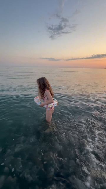 синее красивое! моя первая песня! #красота #море #счастье #радость #отдых #отпуск #тренд #лето #лето смотреть онлайн