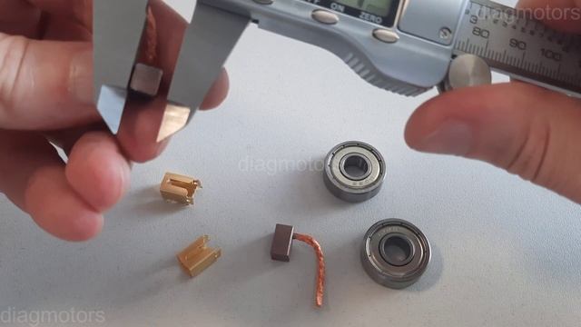 Держатели щеток Изитроник + щетки + подшипники смотреть онлайн