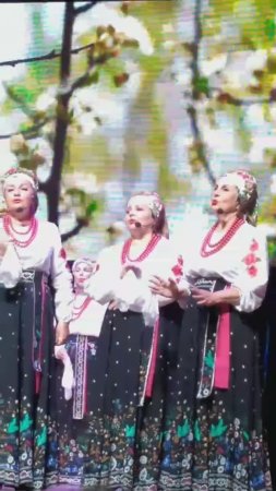 "Расцвела под окошком белоснежная вишня" (отрывок 1): ансамбль "Черноморочка" (г. Анапа, 17.07.2025)