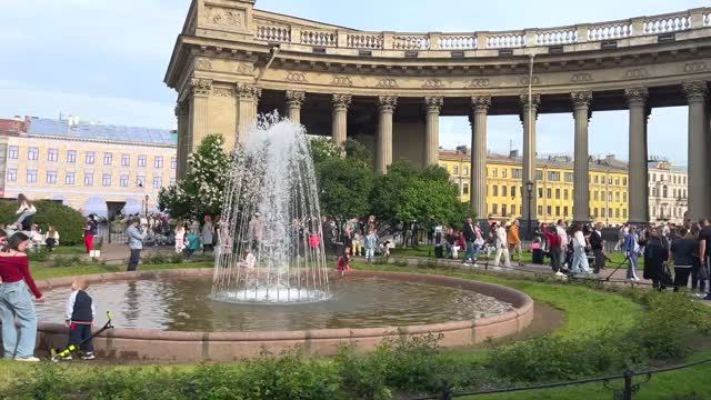 Праздник День России в Санкт-Петербурге Прогулка по Невскому проспекту смотреть онлайн