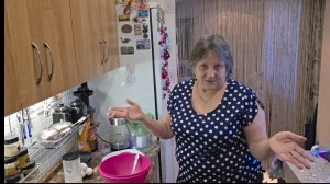 Новый салатик и старая запеканка.