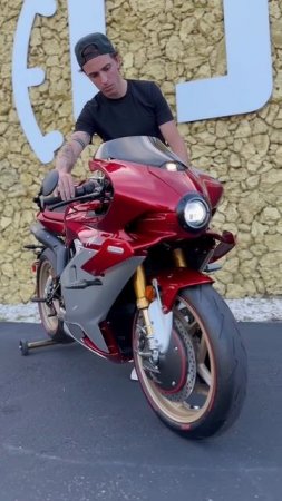 MV AGUSTA Superveloce 1000 2025