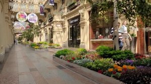 Фестиваль цветов в ГУМе.