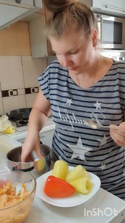 Фаршированные тушеные перцы