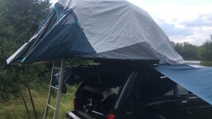 Поход выходного дня. Нива, автопалатка, легкое и компактное лагерное снаряжение.