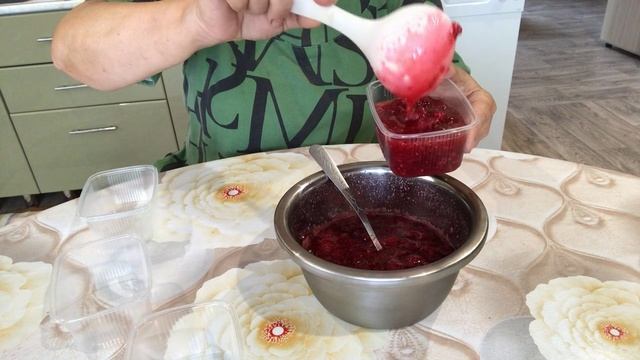 Заготовка малины на зиму без варки с сахаром в заморозку.