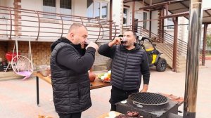ПРИГОТОВИЛ ШАШЛЫК из МЕДВЕДЯ на ОБЫЧНОМ МАНГАЛЕ